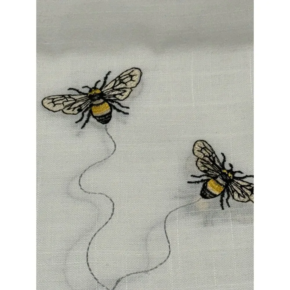 Harvest Green Studio Napkins Set Of 4 Embroidered Bees On White 100% Polyester